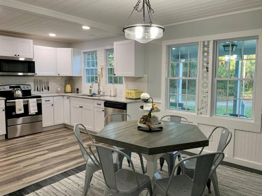 Honeycomb Gem, Beautifully Designed & Near Downtown Thomasville Exteriör bild