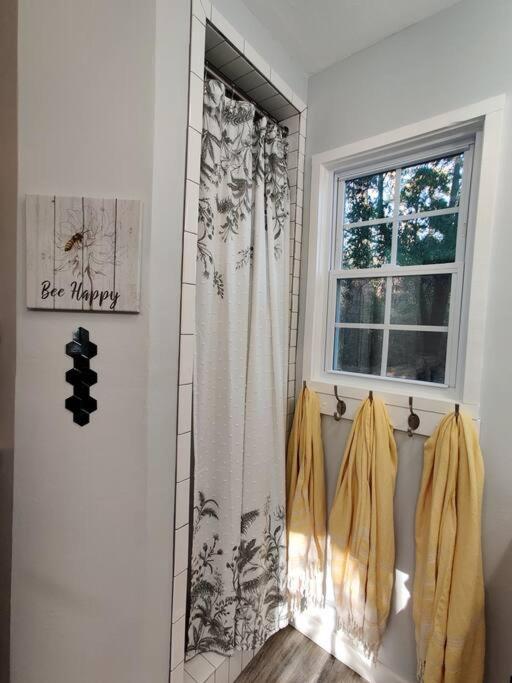 Honeycomb Gem, Beautifully Designed & Near Downtown Thomasville Exteriör bild